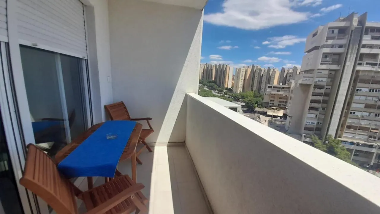 Cozy Apartment Gala Split
